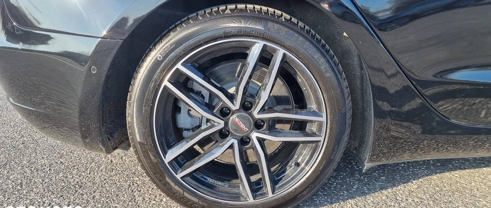 Tesla Model 3 cena 90000 przebieg: 83400, rok produkcji 2019 z Łódź małe 667